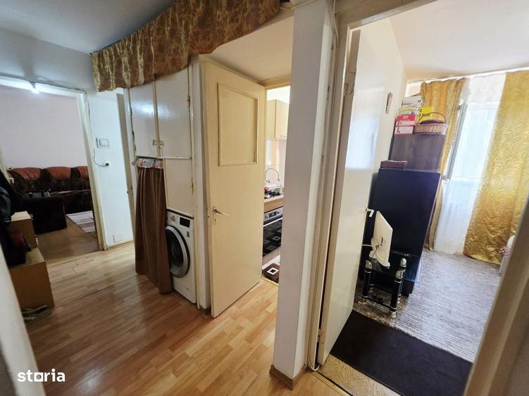 Apartament cu 3 camere nedecomandat în Malu Roșu