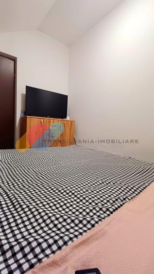 Apartament cu 3 camere decomandat, mobilat în Florești