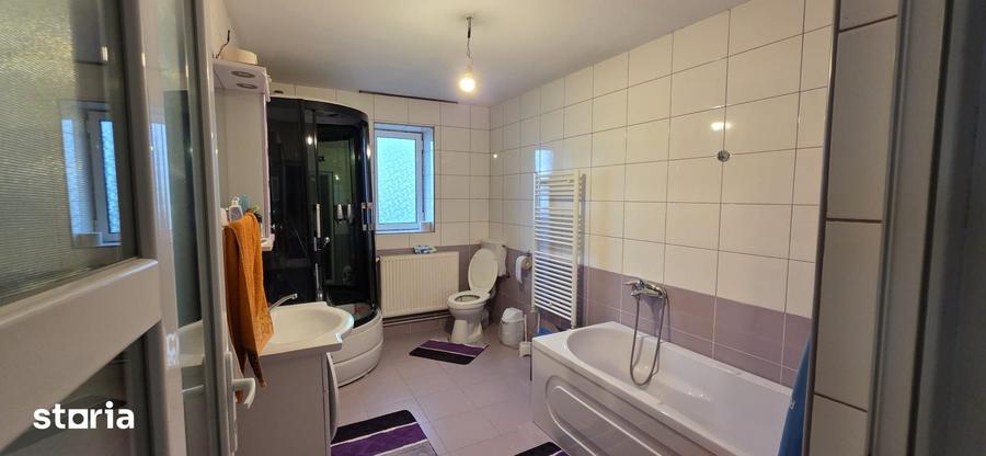 Casă cu 4 camere cu Teren 1164 Mp în Colceag