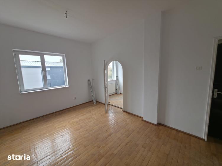 Spațiu comercial, de 939 mp, în Central