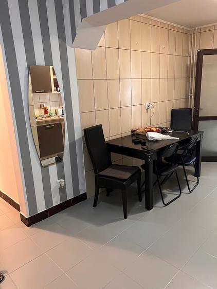 Apartament cu 3 camere decomandat în Galata