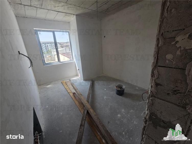Casă cu 4 camere cu Teren 172 Mp în Dudu