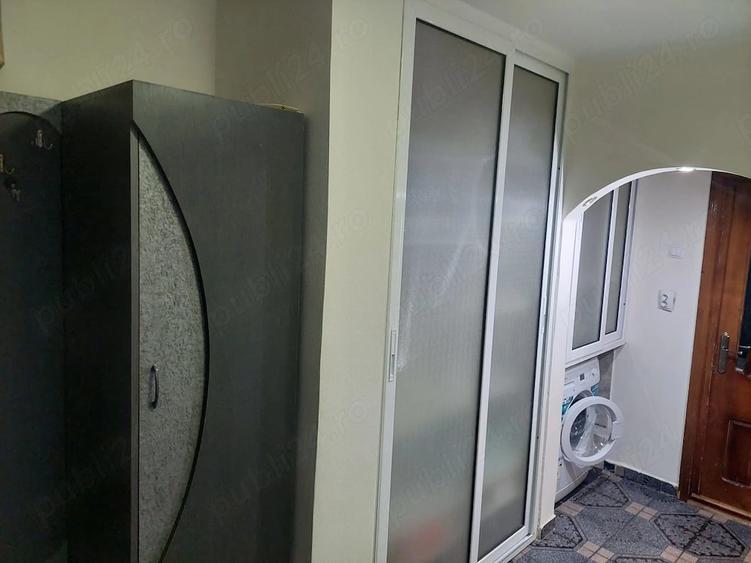 Apartament cu 2 camere decomandat în Micro 14