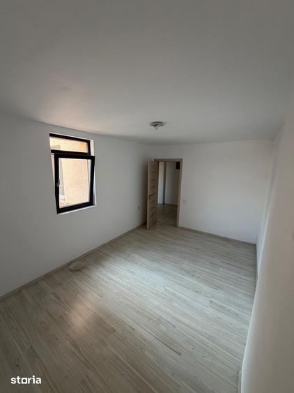 Apartament cu 3 camere decomandat în Colentina