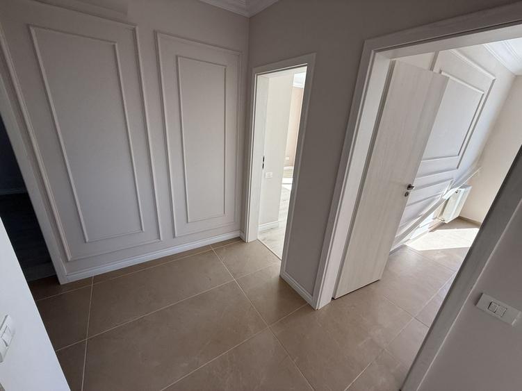 Apartament cu 3 camere decomandat în Colentina