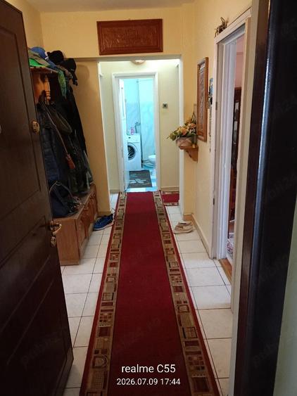 Apartament cu 3 camere decomandat în Careiului