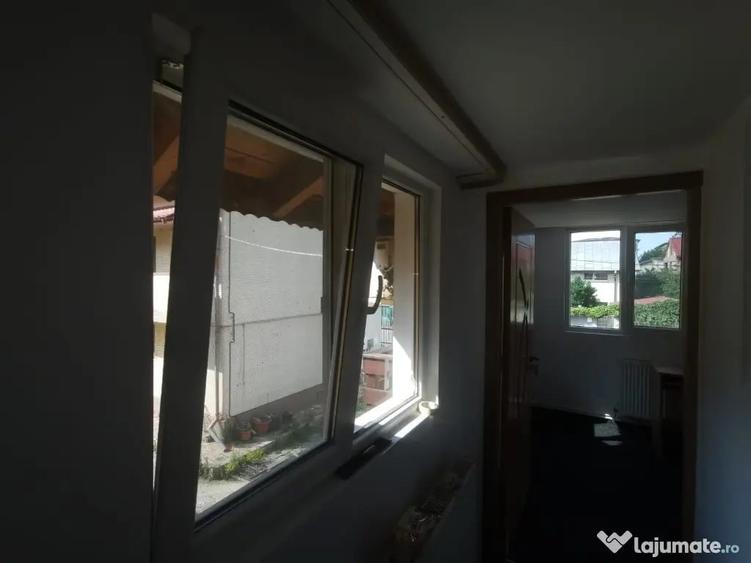 Casă cu 4 camere cu Teren 200 Mp în Apărătorii Patriei