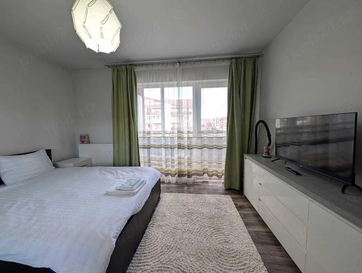 Apartament cu 3 camere semidecomandat în Florești