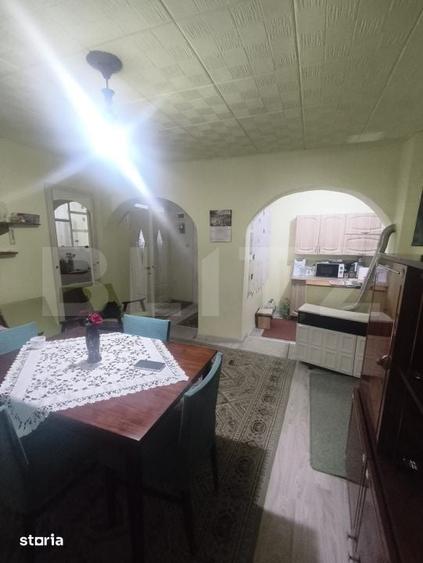 Casă cu 6 camere cu Teren 539 Mp în Central