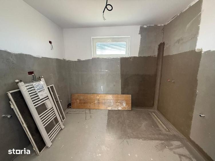 Casă cu 6 camere cu Teren 878 Mp în Cetate