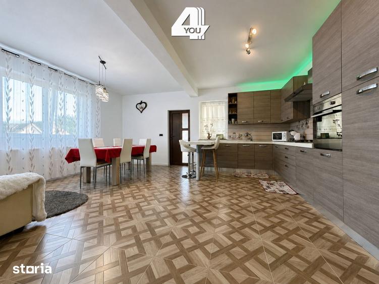 Casă cu 6 camere cu Teren 2886 Mp în Șiria
