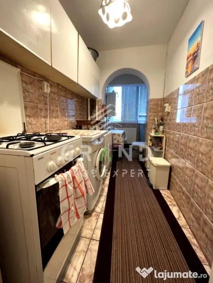 Camera de inchiriat intr-un apartament cu 2 camere | Man - 17