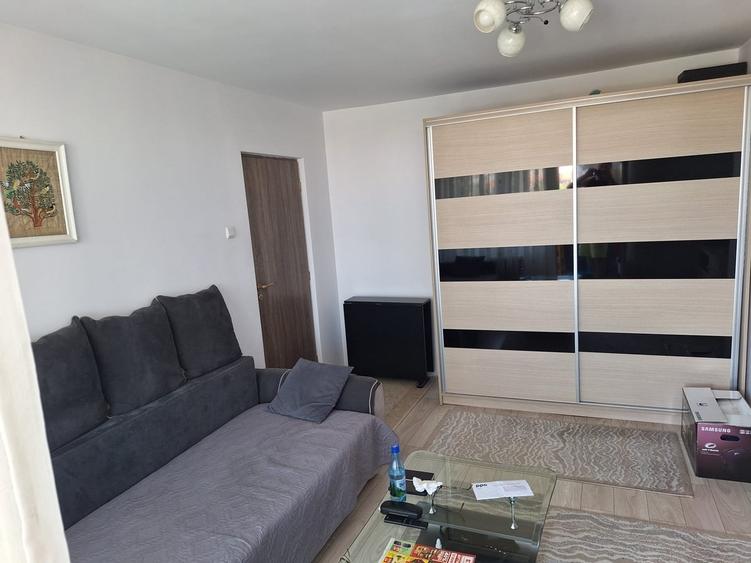 Apartament semidecomandat în Ștefan cel Mare