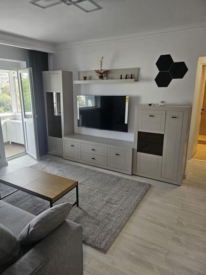 Apartament cu 2 camere semidecomandat în Tomis Nord