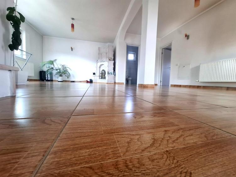Casă individuală cu 4 camere cu Canalizare în Exterior Nord