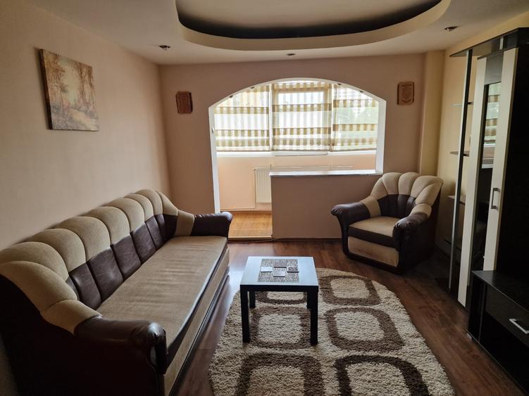 Apartament cu 2 camere decomandat în Vest