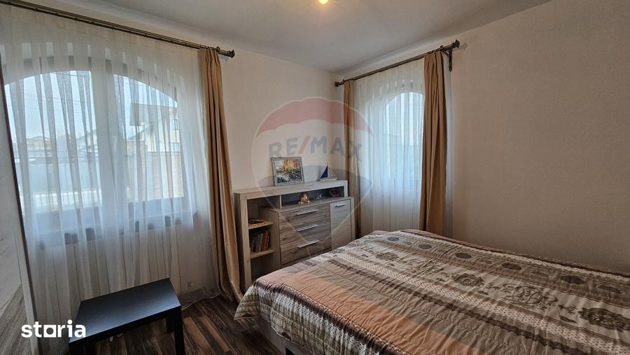 Casă cu 5 camere cu Teren 840 Mp în Șcheia