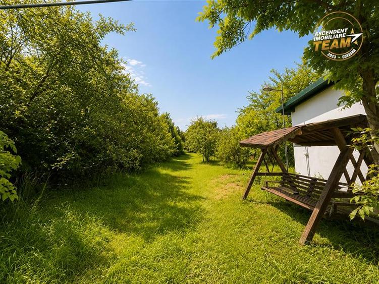 Casă individuală cu 4 camere cu Teren 2200 Mp în Băcel