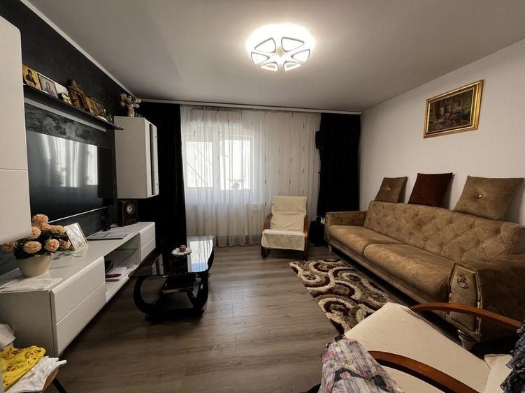 Vand casa din caramida-Cartier Chercea - 3