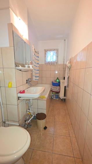 Apartament cu 2 camere semidecomandat în Km 4