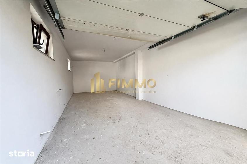 Casă cu 6 camere cu Teren 400 Mp în Ipotești