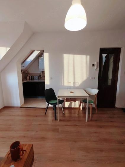 Direct proprietar | Vand Apartament pe 2 niveluri | Central | Ideal pentru investi?ie - 1