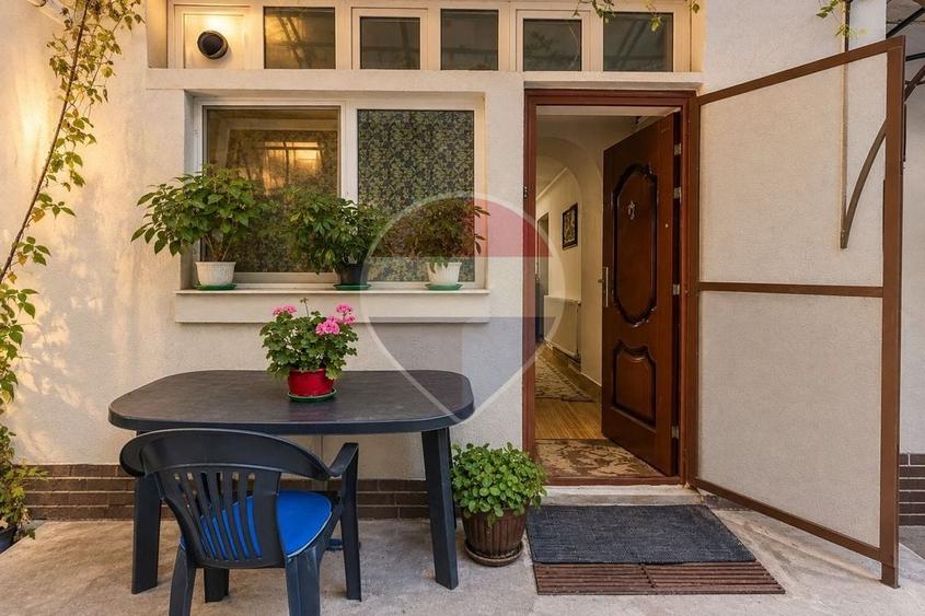 Apartament cu 2 camere semidecomandat, mobilat în Ultracentral