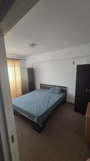 Apartament cu 3 camere decomandat în Alexandru cel Bun