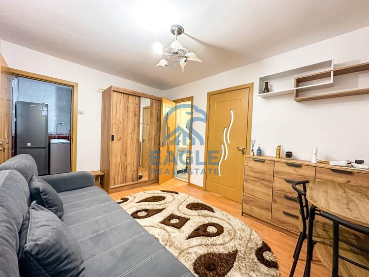 Apartament cu 2 camere nedecomandat, mobilat în Tomis Nord