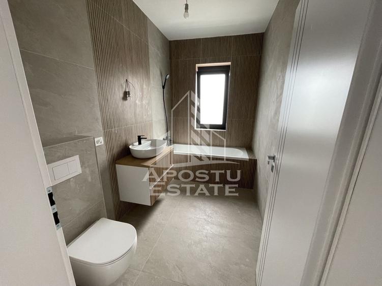 Duplex cu 4 camere cu Canalizare în Covaci