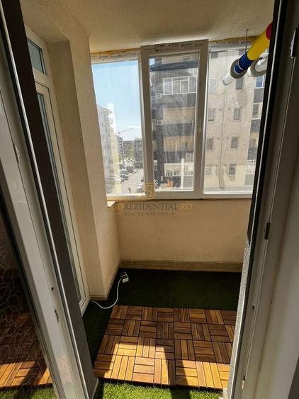 Apartament cu 3 camere decomandat, mobilat în Berceni