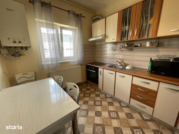 Apartament cu 4 camere decomandat în Vasile Aaron