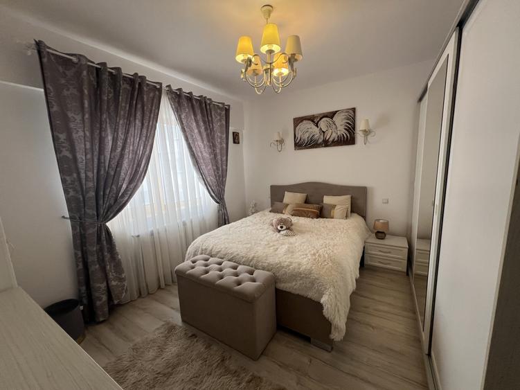 Apartament cu 2 camere decomandat, mobilat în Central