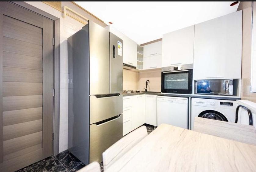 Garsonieră decomandată în Valea Adâncă