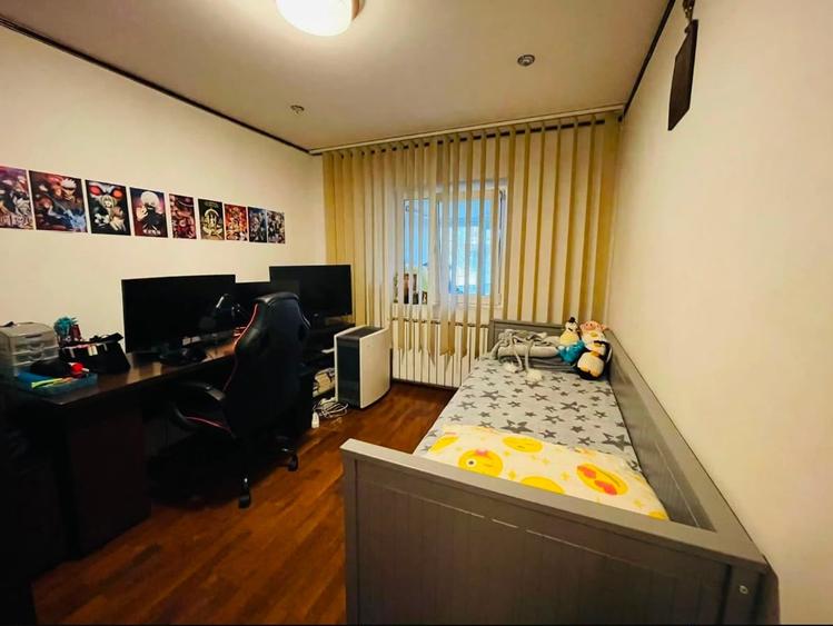 Apartament cu 4 camere semidecomandat în Vitan Mall