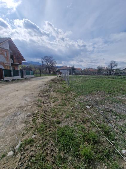 Teren de 464 mp, în Central