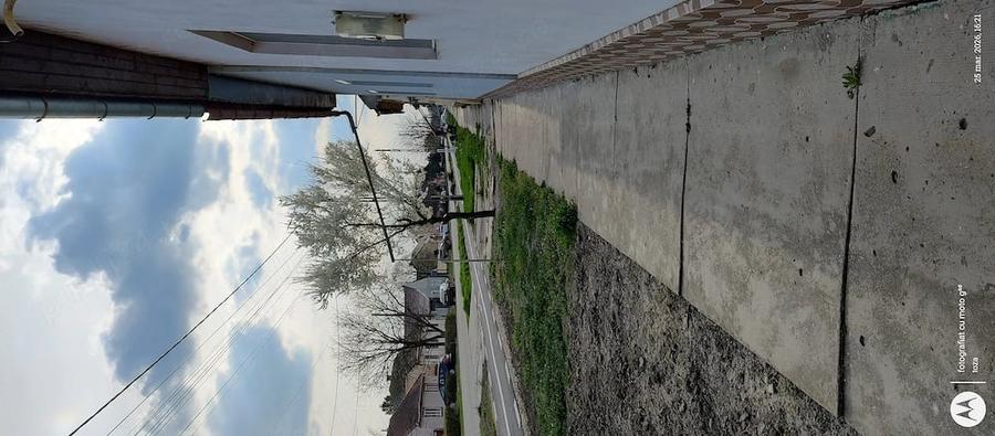 Casă cu 3 camere cu Teren 1650 Mp în Cenei