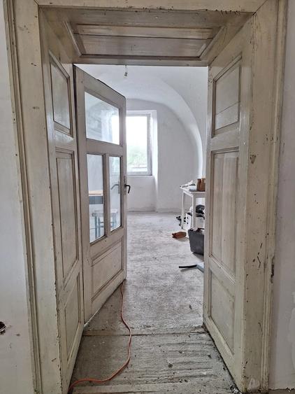 Casă cu 3 camere cu Teren 1470 Mp în Vultureni
