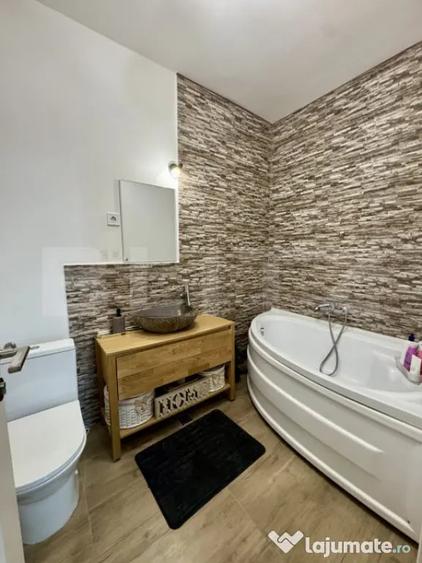 Apartament 3 camere, 81 mp, etaj 1, loc de parcare - zona Un - 3