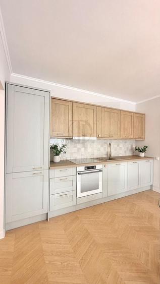 Apartament cu 3 camere semidecomandat în Florești