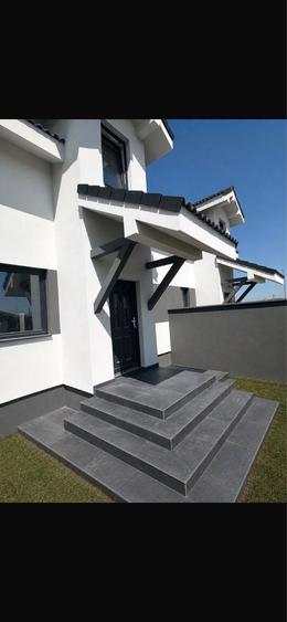 Casă cu 4 camere în Moșnița Nouă