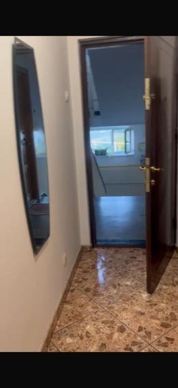 Apartament cu 2 camere semidecomandat în Aeroport