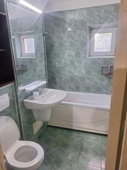Inchiriez apartament 3 camere decomandat - 3