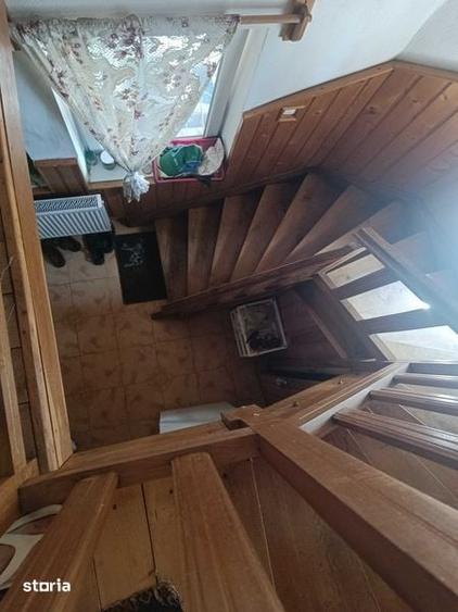 Casă cu 4 camere cu Teren 185 Mp în Central