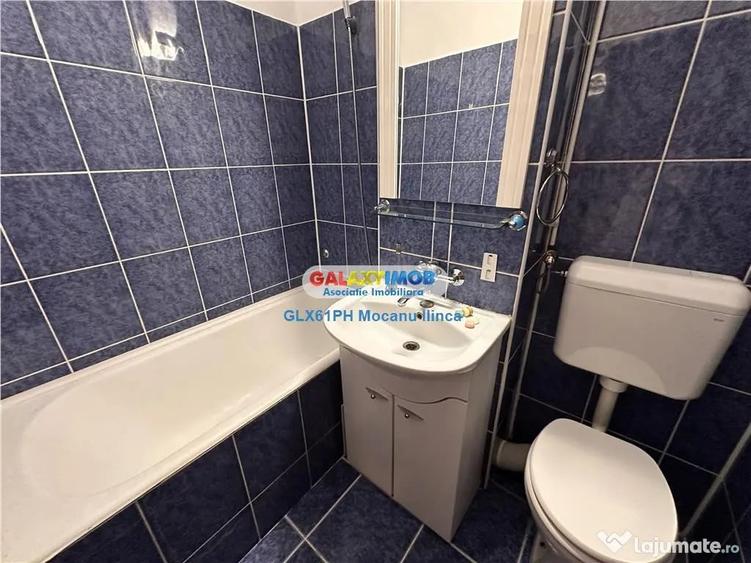 Apartament cu 3 camere semidecomandat în Malu Roșu