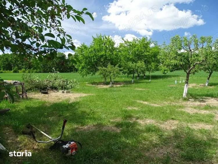 Casă cu 2 camere cu Teren 105 Mp în Stănița