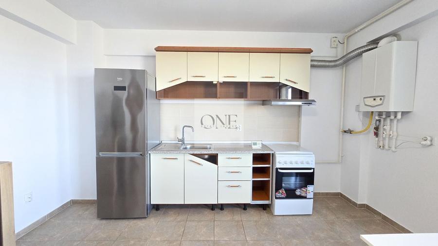 Apartament cu 2 camere decomandat, mobilat în Tractorul