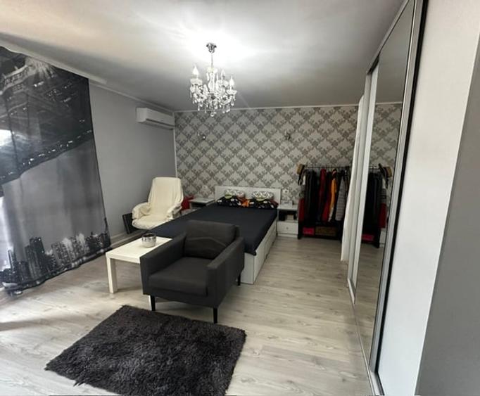 Casă individuală cu 6 camere cu Canalizare în Bucureștii Noi