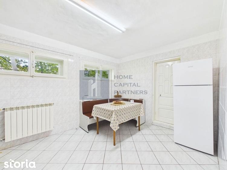 Casă cu 6 camere cu Teren 1690 Mp în Gruiu