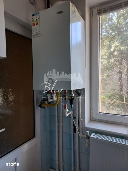 Apartament cu 4 camere decomandat, mobilat în Far